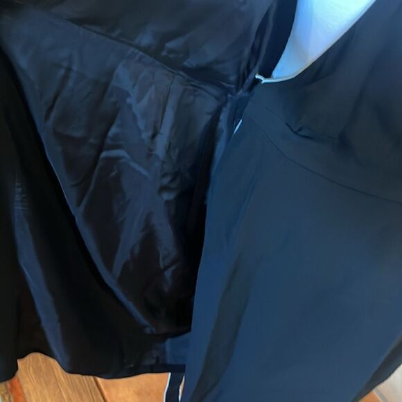 Lafayette 148 Black/White Piping Wrap Dress, size 8 - Picture 8 of 12